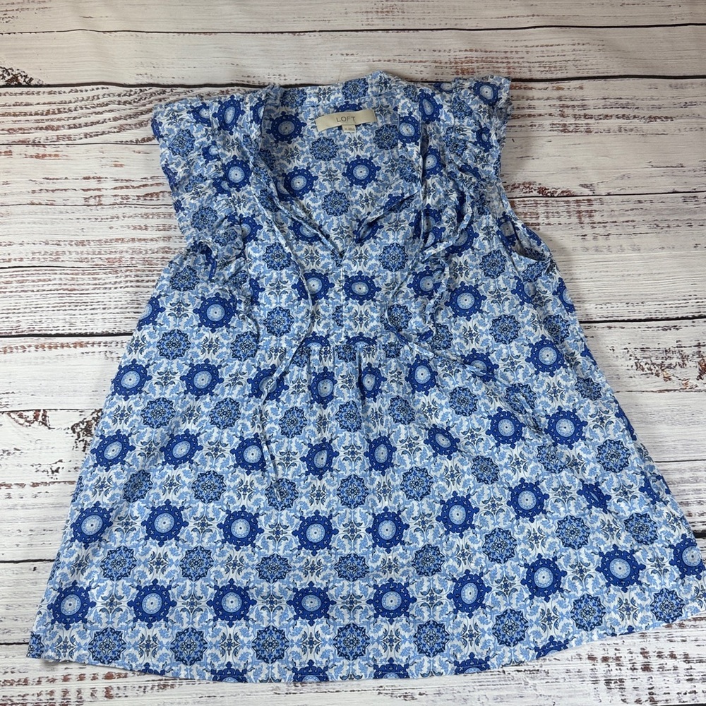 LOFT Flutter-sleeved Blouse in Blue Medallion, Cotton Voile, Size Medium